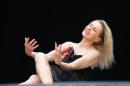 La Reine s ennuie 34 * 5616 x 3744 * (6.58MB)